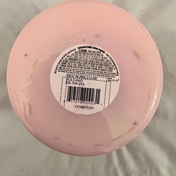 Capri blue volcano candles lot of 2 19oz size - Picture 7 of 8